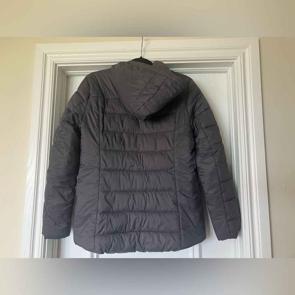 Spyder Women’s Size Medium Clara Short Quilted Puffer Winter Coat Jacket Gray - Picture 4 of 8